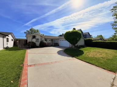 Main picture of 4766 Elmhurst Dr