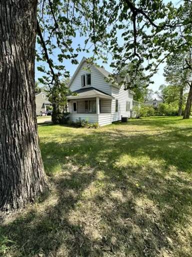 Main picture of 1302 Bemidji Ave N