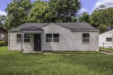 Main picture of 233 E Ann Dr SW