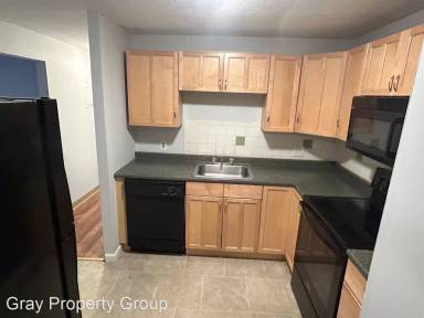 Main picture of 123 English Village Rd