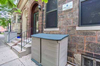 Main picture of 413 S 40th St
