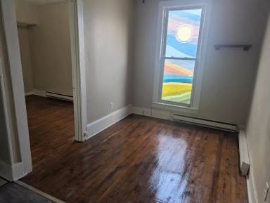 Main picture of 112 E Main St
