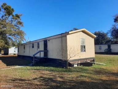 Main picture of 140 Devereaux Rd