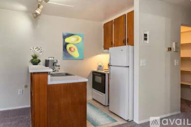 Main picture of 1033 N Downing St