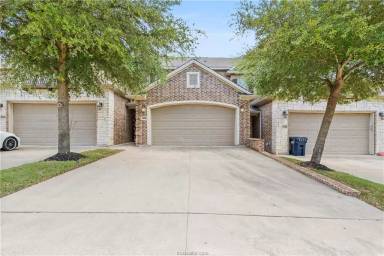 Main picture of 1446 Crescent Ridge Dr