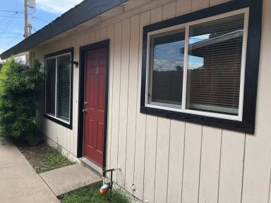 Main picture of 348 N E St