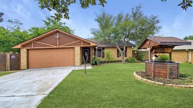 Main picture of 4402 Green Valley Dr
