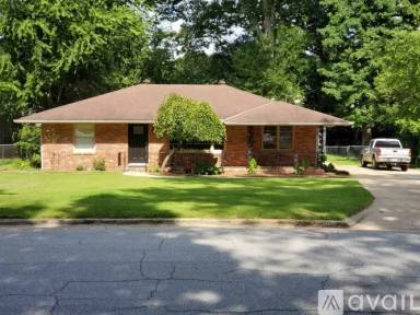 Main picture of 4102 Lake Dr