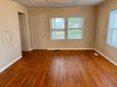 Main picture of 395 Scott St