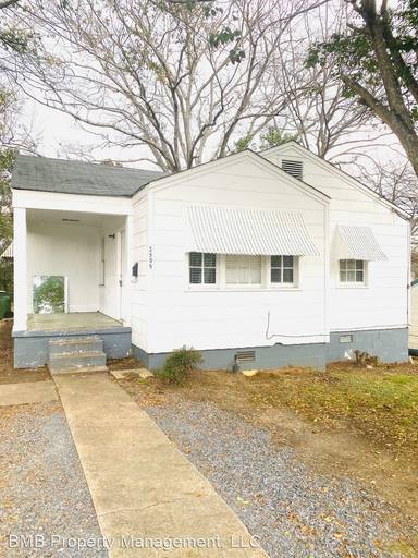 Main picture of 2505 E 3rd St