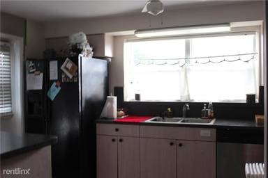 Main picture of 2630 SW 49th Ct