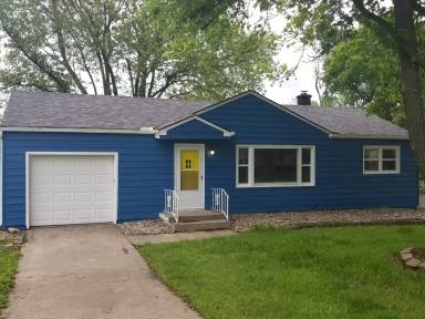 Main picture of 4701 S Crysler Dr