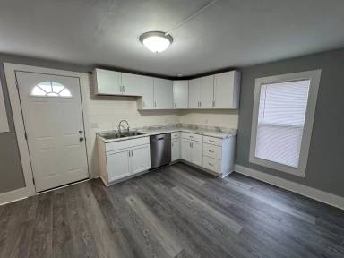 Main picture of 435 4th Ave