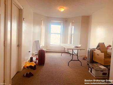 Main picture of 90 Hammond St