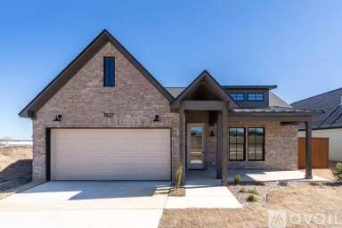 Main picture of 7627 Woodbine Ln
