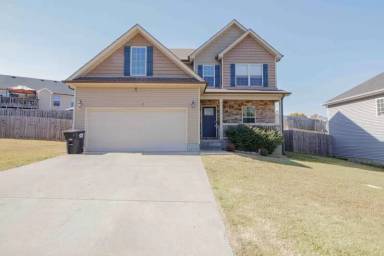 Main picture of 1411 Freedom Dr