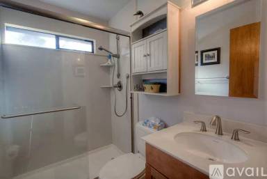 Main picture of 704 Modesto Ave