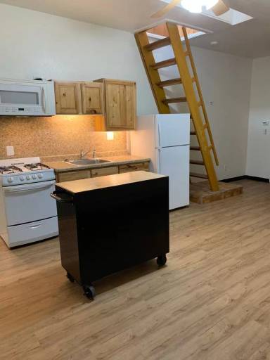 Main picture of 2906 Willow St