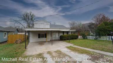 Main picture of 303 E Lee Ave