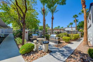 Main picture of Horizons At Seven Hills