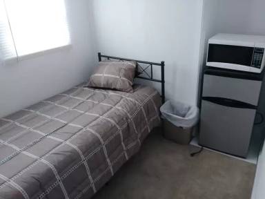 Main picture of 902 W Woodland Ave