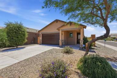 Main picture of 40643 W Shaver Dr
