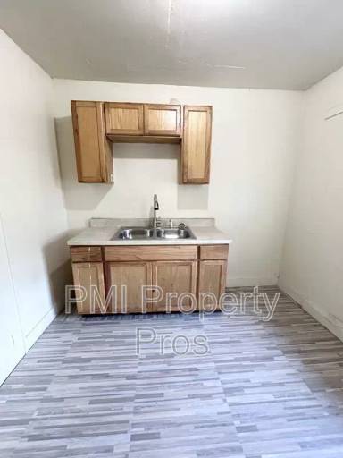 Main picture of 3112 N 38th St