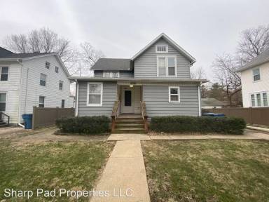 Main picture of 1013 W Church St
