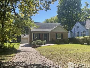 Main picture of 3240 Jefferson St