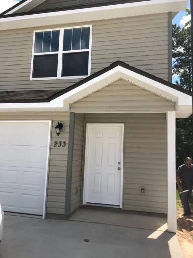 Main picture of 233 Callaway Chase Ln