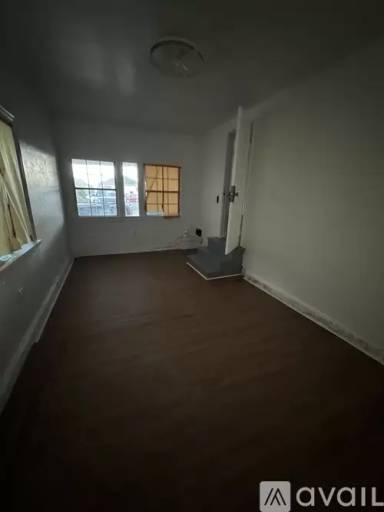 Main picture of 9009 Bascom St