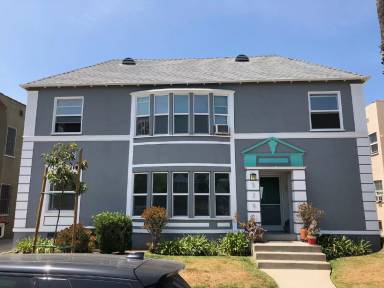 Main picture of 329 N Gardner St
