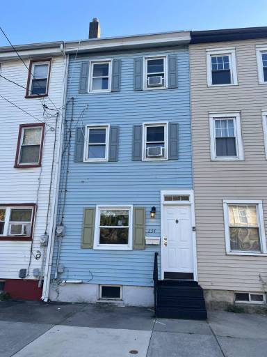 Main picture of 234 Mercer St