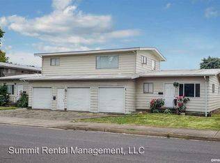 Main picture of 828 25th St SE