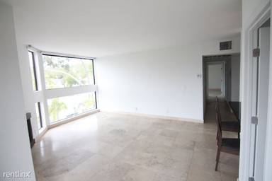 Main picture of Los Feliz Plaza