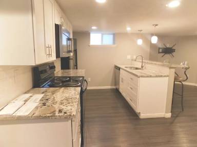 Main picture of 875 E Sherman Ave