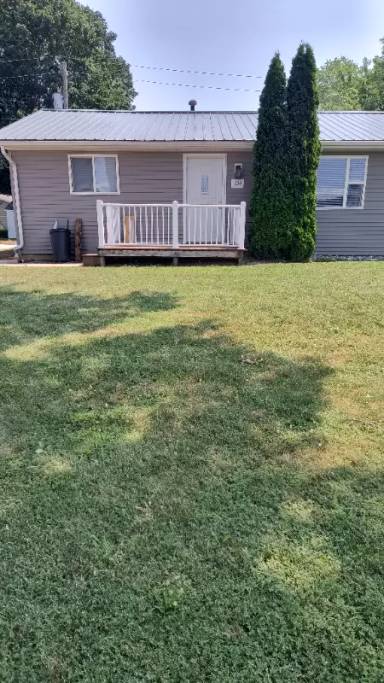 Main picture of 104 La Choy Dr