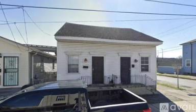 Main picture of 1544 N Derbigny St