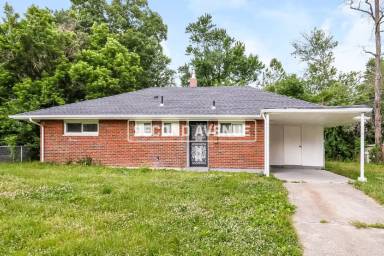 Main picture of 8675 Desoto Dr