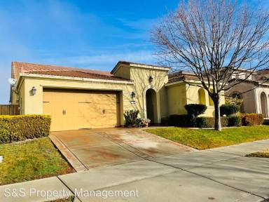 Main picture of 550 Lentini Way