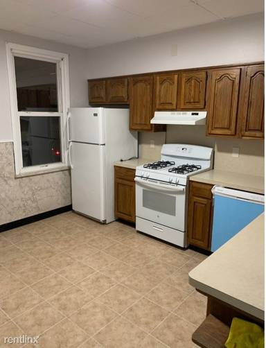 Main picture of 285 Pearsall Ave