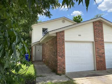 Main picture of 1012 E Main St