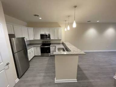 Main picture of 192 Erie Blvd