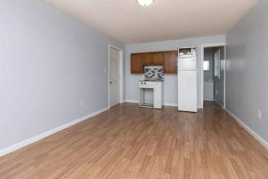 Main picture of 205 E Main St