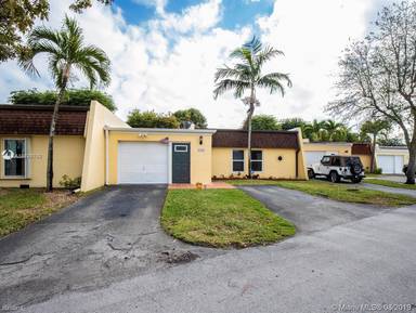 Main picture of 7329 Stardust Dr