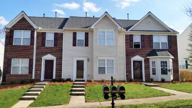 Main picture of 18538 Oakhurst Blvd
