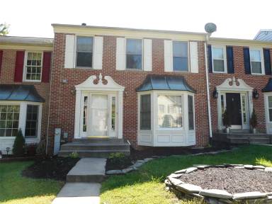 Main picture of 305 Temple Ct