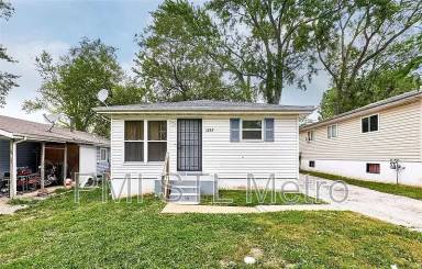 Main picture of 1229 Lakeview Ave