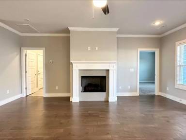 Main picture of 921 Lyon Loop