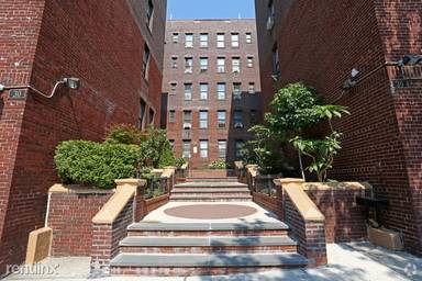 Main picture of 30 Seaman Ave